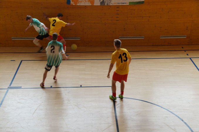 Bezirks-Hallenfußballturnier